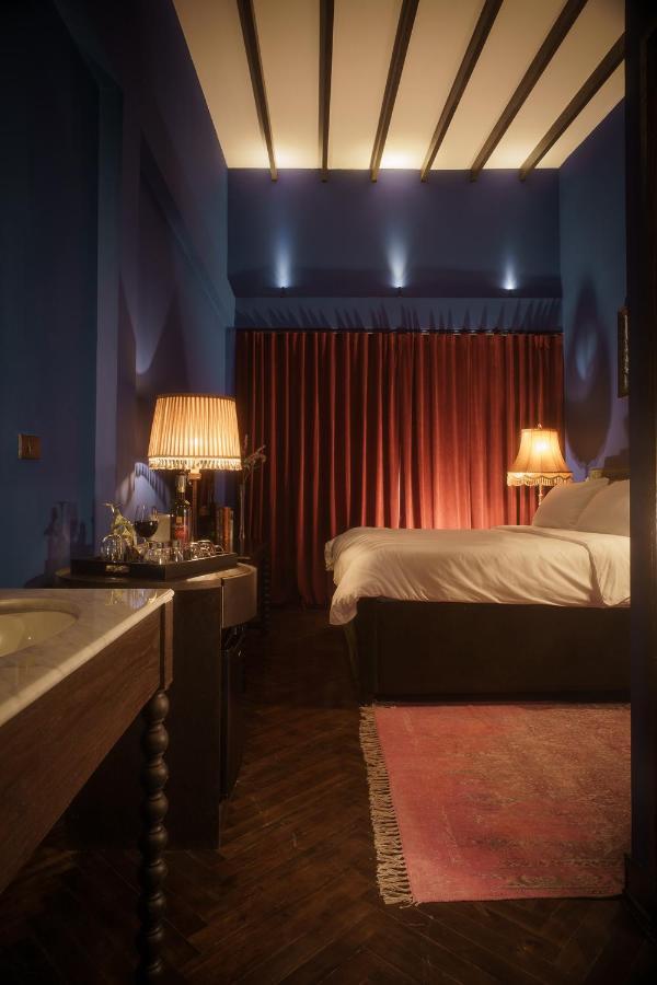 Baan Tuk Din Hotel Bangkok Bagian luar foto