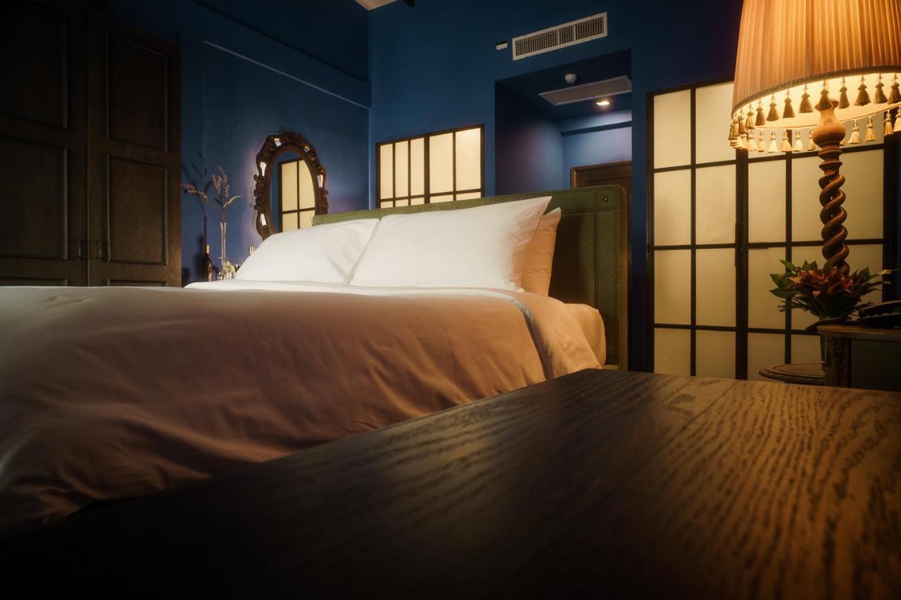 Baan Tuk Din Hotel Bangkok Bagian luar foto
