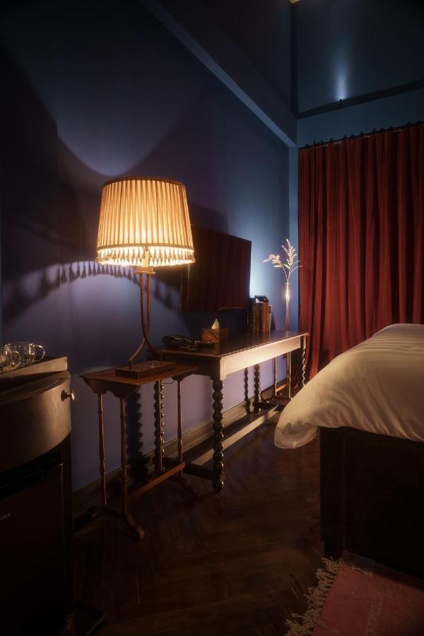 Baan Tuk Din Hotel Bangkok Bagian luar foto