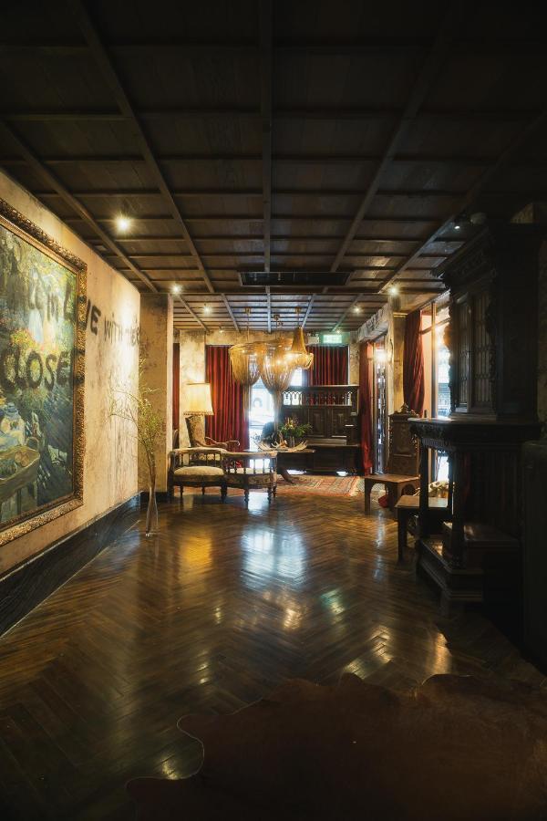 Baan Tuk Din Hotel Bangkok Bagian luar foto