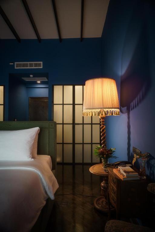 Baan Tuk Din Hotel Bangkok Bagian luar foto